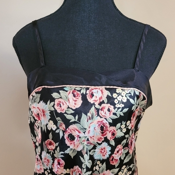 VINTAGE PATRICIA LINGERIE Short Peignoir Nightgown and Robe Set - Picture 8 of 16